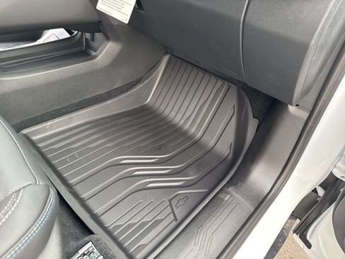 New 2026 Chevrolet Equinox EV LT FWD image 40