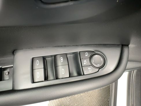 Certified 2025 Buick Enclave Preferred image 12