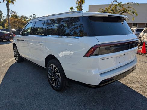 New 2025 Lincoln Navigator L Black Label image 7