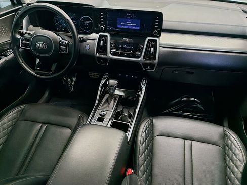 Used 2021 Kia Sorento SX image 12