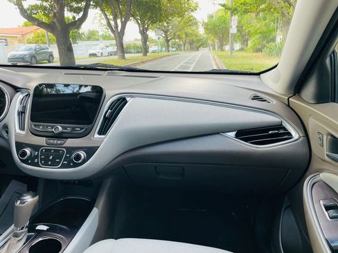 Used 2020 Chevrolet Malibu LT image 13