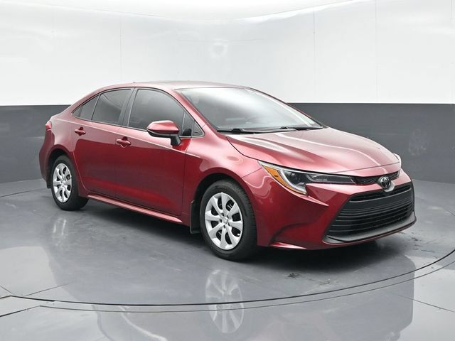 Used 2025 Toyota Corolla LE FWD image 2