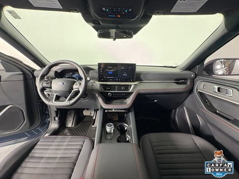 Certified 2025 Ford Explorer ST-Line AWD/4WD image 4