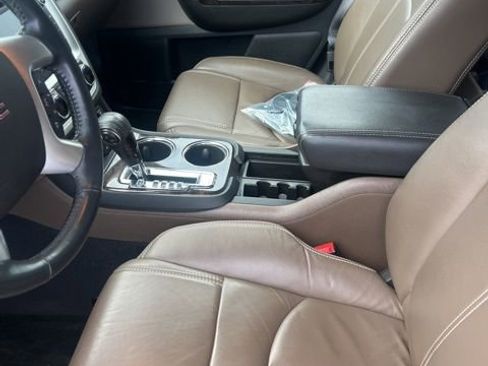 Used 2015 GMC Acadia SLT FWD image 16