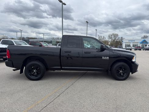 Used 2018 RAM 1500 Express AWD/4WD image 4