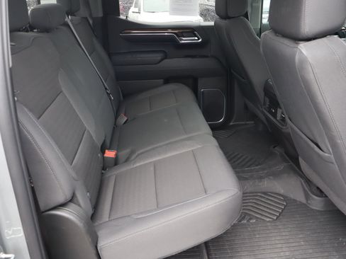 Used 2024 Chevrolet Silverado 1500 LT Trail Boss w/ Convenience Package II image 35