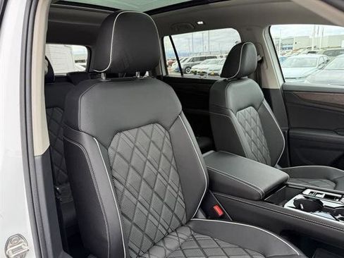 New 2025 Volkswagen Atlas SEL Premium R-Line image 22