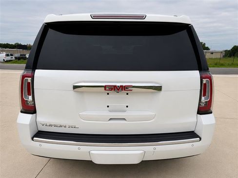 Used 2016 GMC Yukon XL Denali w/ Open Road Package AWD/4WD image 6