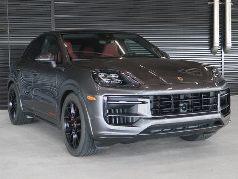 Certified 2026 Porsche Cayenne S AWD/4WD image 7