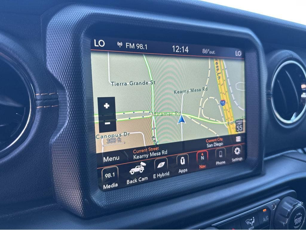 Used 2021 Jeep Wrangler Unlimited Sahara AWD/4WD image 5