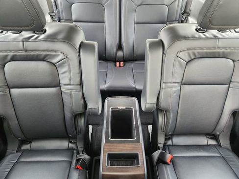 New 2026 Lincoln Aviator Reserve w/ Luxury Package image 14