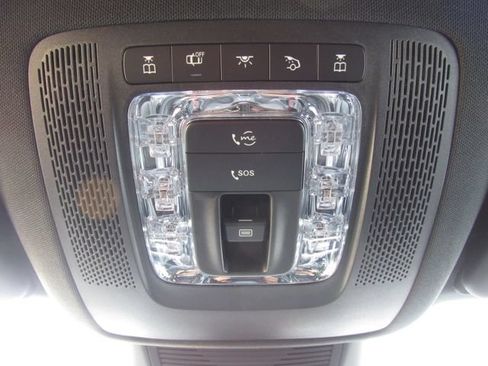 Certified 2022 Mercedes-Benz GLE 350 4MATIC w/ Premium Package image 28