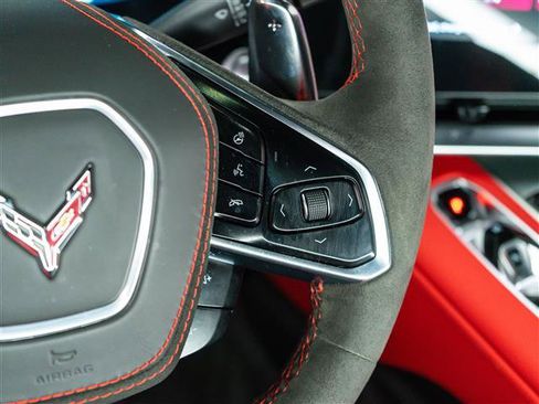 Used 2025 Chevrolet Corvette Stingray Preferred Cpe w/ Z51 Performance Package RWD image 23