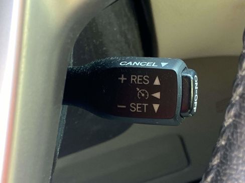 Used 2016 Toyota Sienna XLE image 20