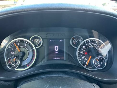 Used 2022 RAM 5500 Tradesman w/ Chrome Appearance Group AWD/4WD image 12