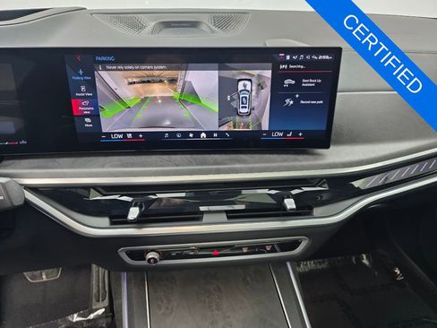 Certified 2025 BMW X7 M60i AWD/4WD image 24