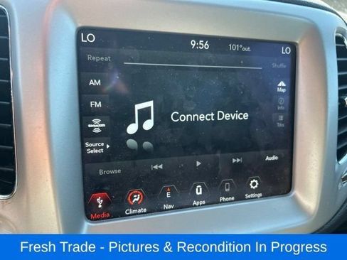 Used 2021 Jeep Compass Latitude FWD image 15