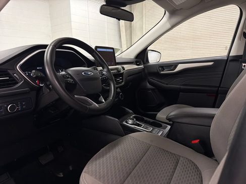 Certified 2022 Ford Escape SE w/ Convenience Package FWD image 6