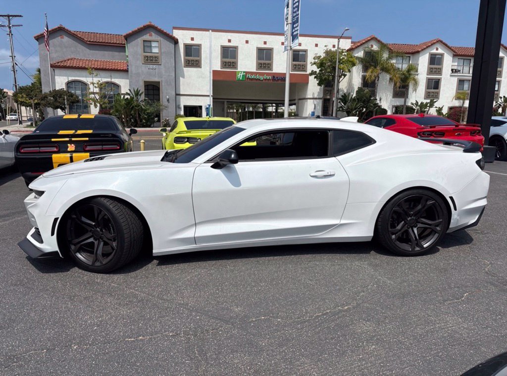 Used 2023 Chevrolet Camaro SS RWD image 5