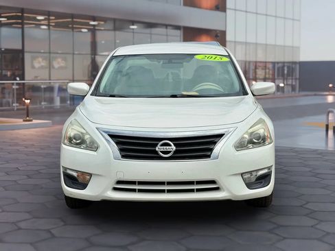 Used 2015 Nissan Altima 2.5 S w/ Sport Value Package FWD image 4
