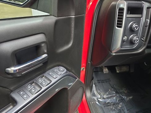 Used 2017 Chevrolet Silverado 1500 LT w/ All Star Edition AWD/4WD image 27