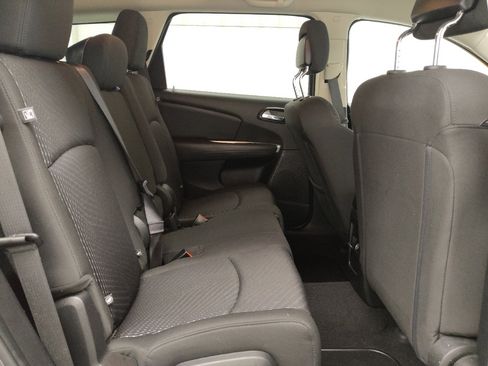 Used 2018 Dodge Journey SXT w/ Blacktop Package FWD image 19