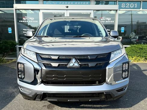 Used 2023 Mitsubishi Outlander Sport ES AWD/4WD image 2
