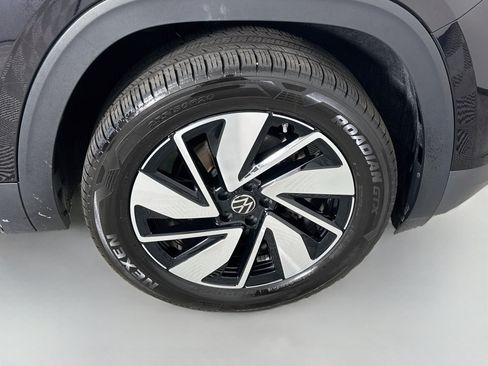Used 2026 Volkswagen Atlas SE FWD image 32