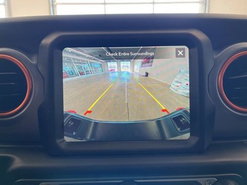 Used 2022 Jeep Gladiator Mojave image 23