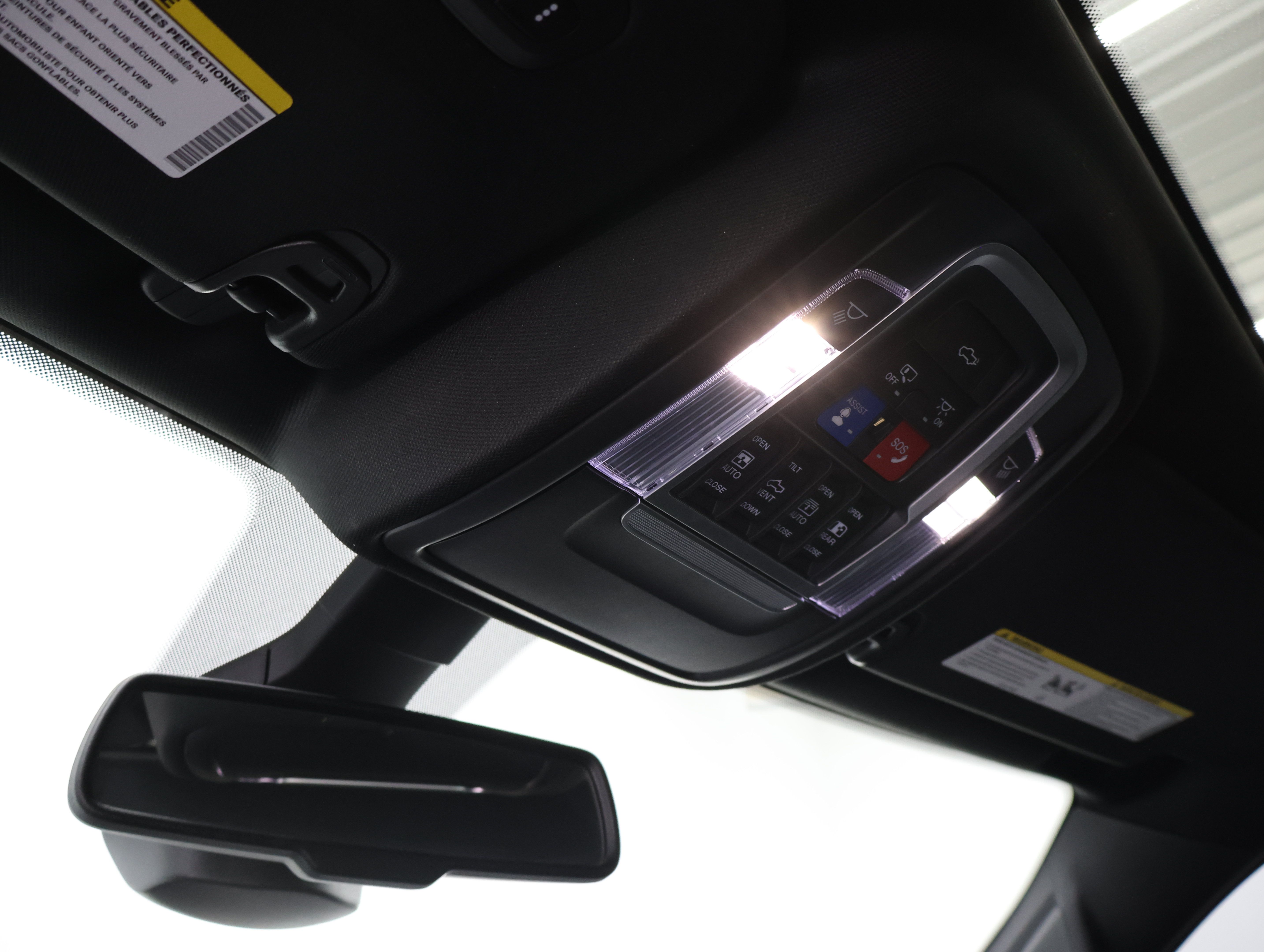 Used 2020 RAM 1500 Laramie AWD/4WD image 12