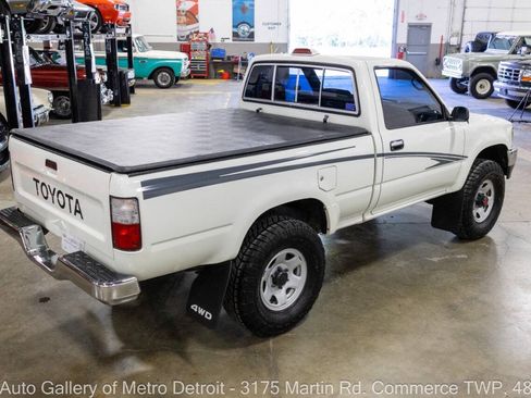 Used 1995 Toyota Pickup DX AWD/4WD image 7