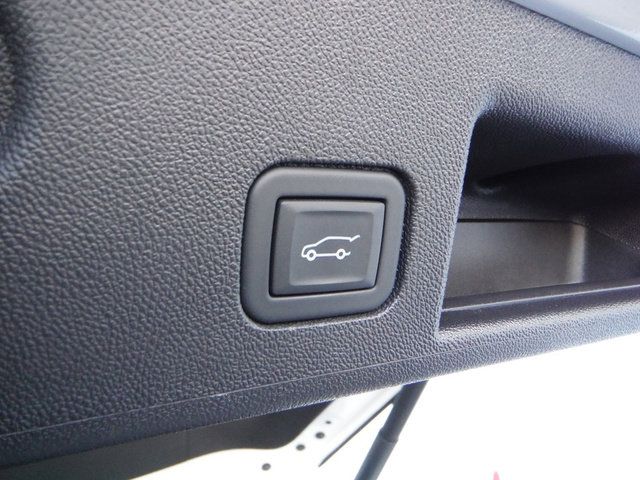 Used 2024 Chevrolet Equinox LT AWD/4WD image 39