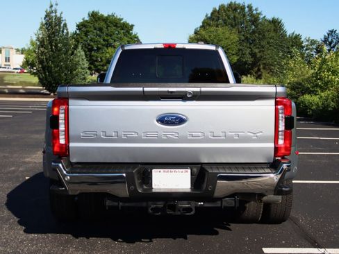 Used 2023 Ford F350 Lariat w/ Lariat Ultimate Package AWD/4WD image 5
