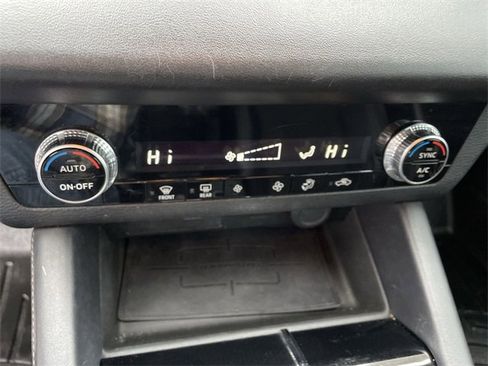 Used 2022 Mitsubishi Outlander SE image 20