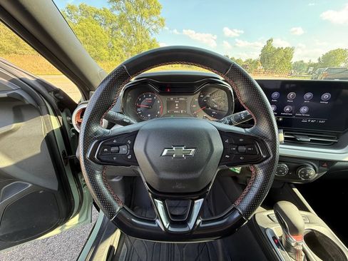 Certified 2024 Chevrolet Trax RS w/ Driver Confidence Package FWD image 18