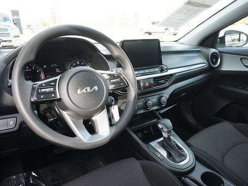 Used 2023 Kia Forte LXS image 24