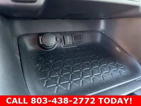 Used 2022 Toyota RAV4 XLE image 27