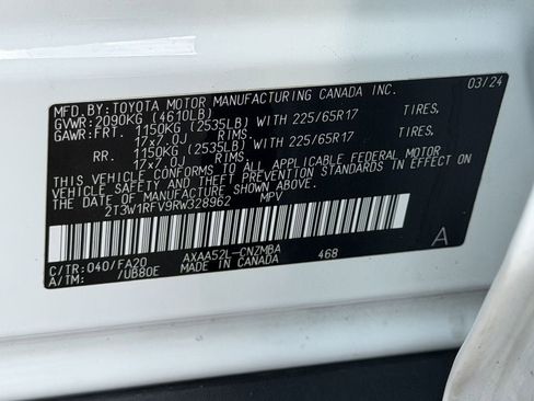 Used 2024 Toyota RAV4 XLE FWD image 31
