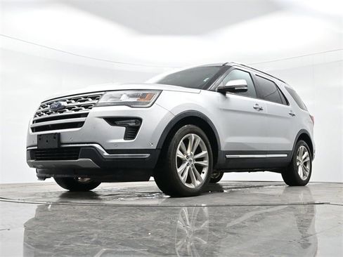 Used 2018 Ford Explorer Limited w/ Equipment Group 301A image 29