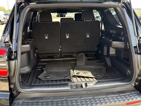 Used 2025 Toyota 4Runner SR5 AWD/4WD image 11