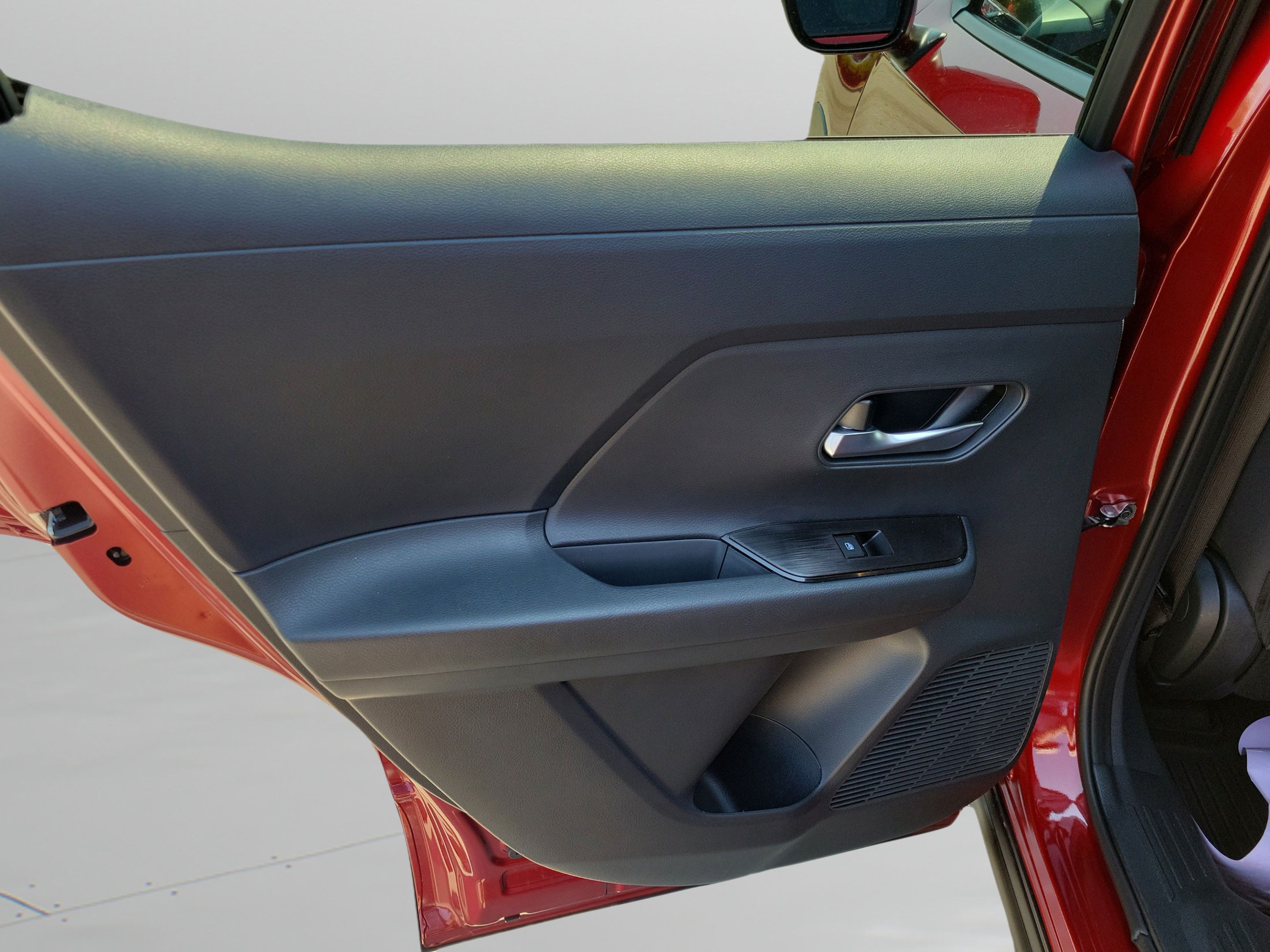 Certified 2026 Nissan Kicks SV w/ SV Premium Package FWD image 6