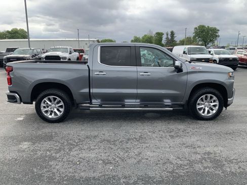 Used 2021 Chevrolet Silverado 1500 LTZ w/ Z71 Off-Road Package AWD/4WD image 14