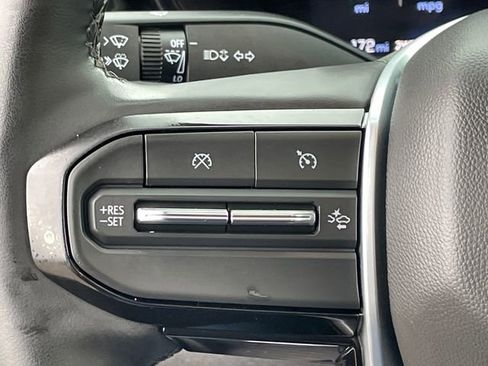 Certified 2025 Chevrolet Colorado ZR2 w/ Technology Package AWD/4WD image 31