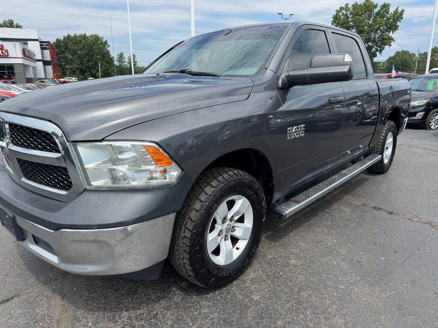 Used 2017 RAM 1500 ST w/ SXT Appearance Group AWD/4WD image 9
