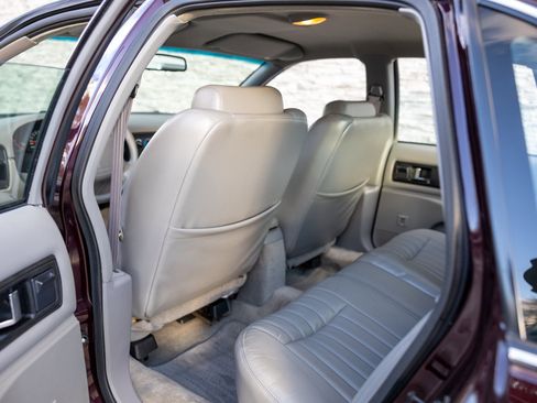 Used 1996 Chevrolet Caprice SS image 34