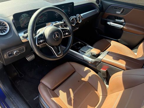 Used 2022 Mercedes-Benz GLB 250 image 8