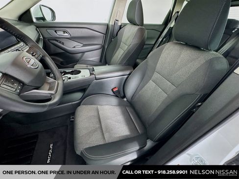 Certified 2026 Nissan Rogue SV FWD image 19
