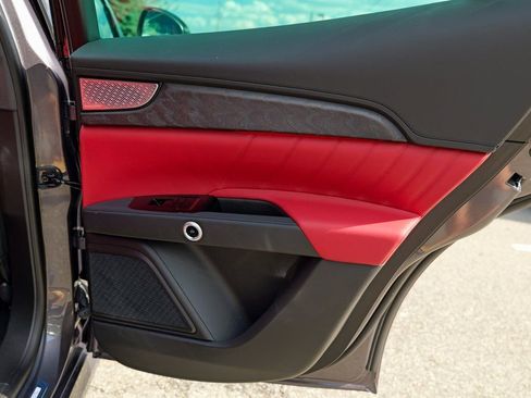 New 2025 Maserati Grecale GT image 28