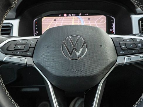 Used 2021 Volkswagen Atlas SEL Premium image 33