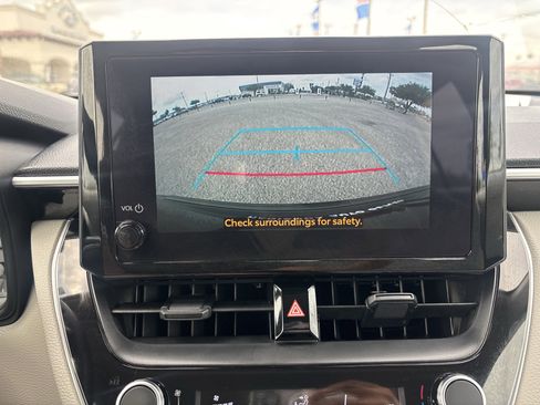 Used 2025 Toyota Corolla Cross L FWD image 32